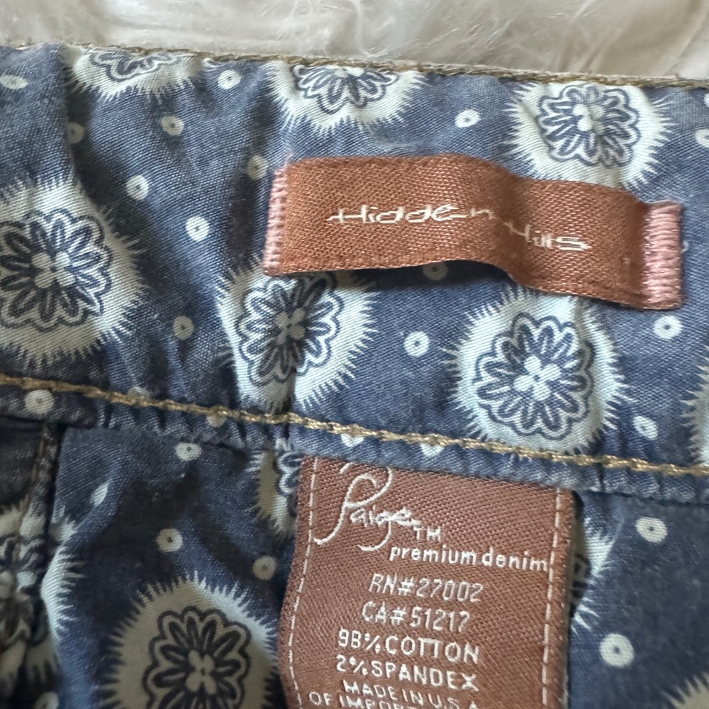 Paige Jeans Hidden Hills Size 30/30 Barely Used